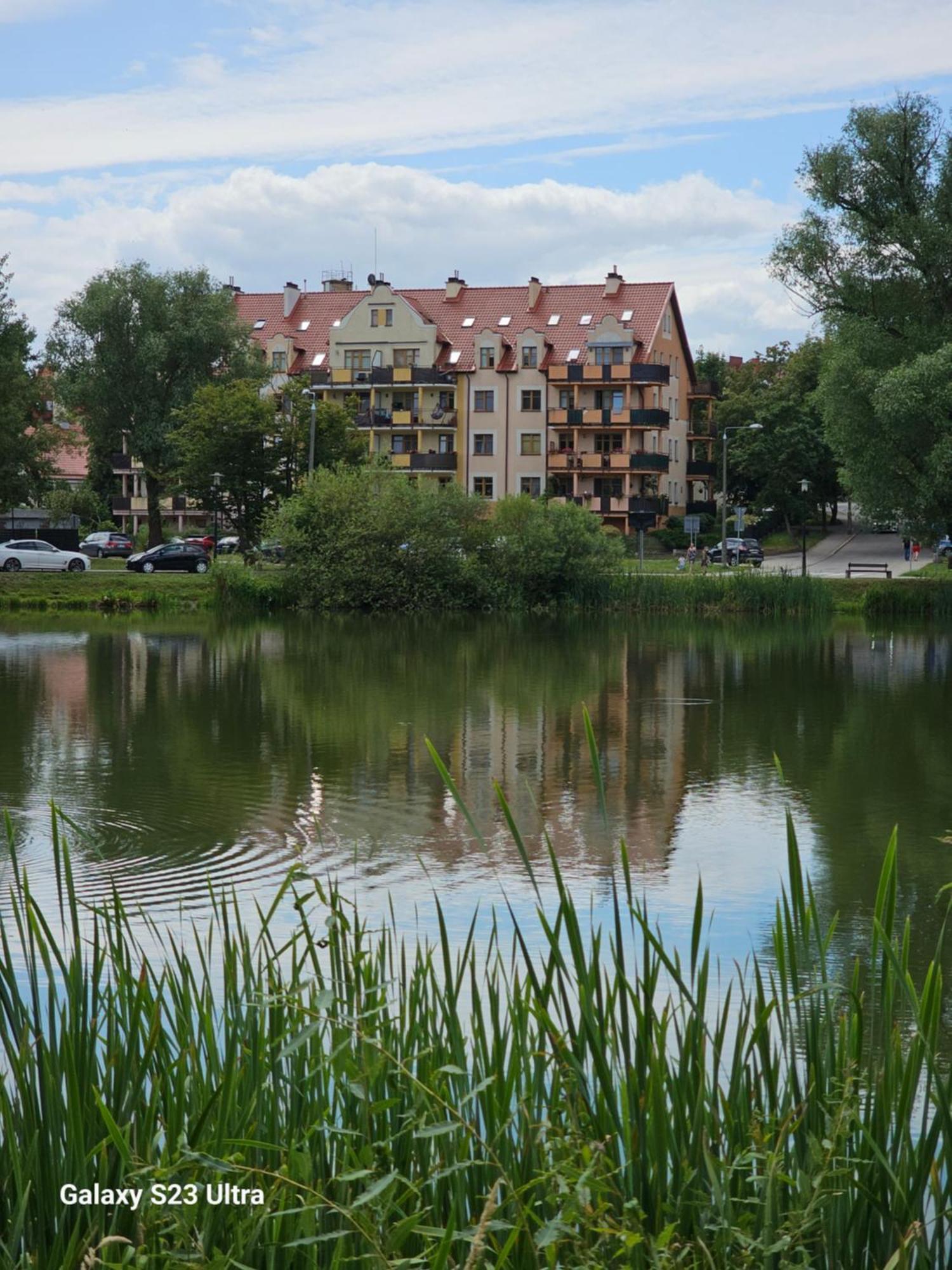 Apartament W Centrum Z Widokiem Na Jeziorko Kętrzyn Exterior foto