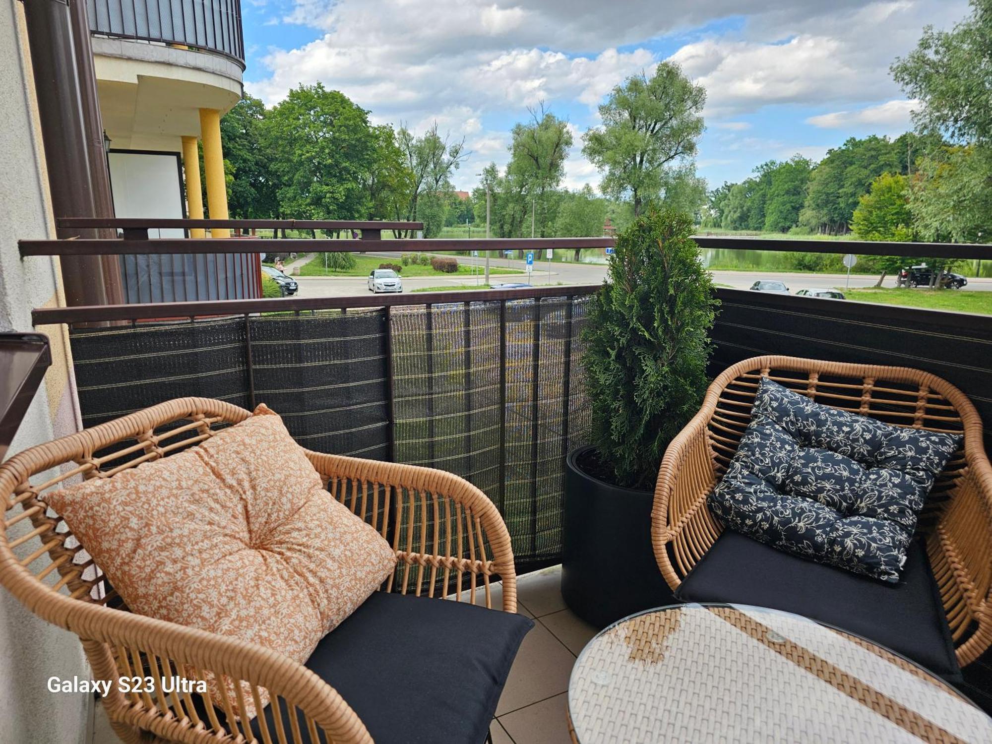 Apartament W Centrum Z Widokiem Na Jeziorko Kętrzyn Exterior foto