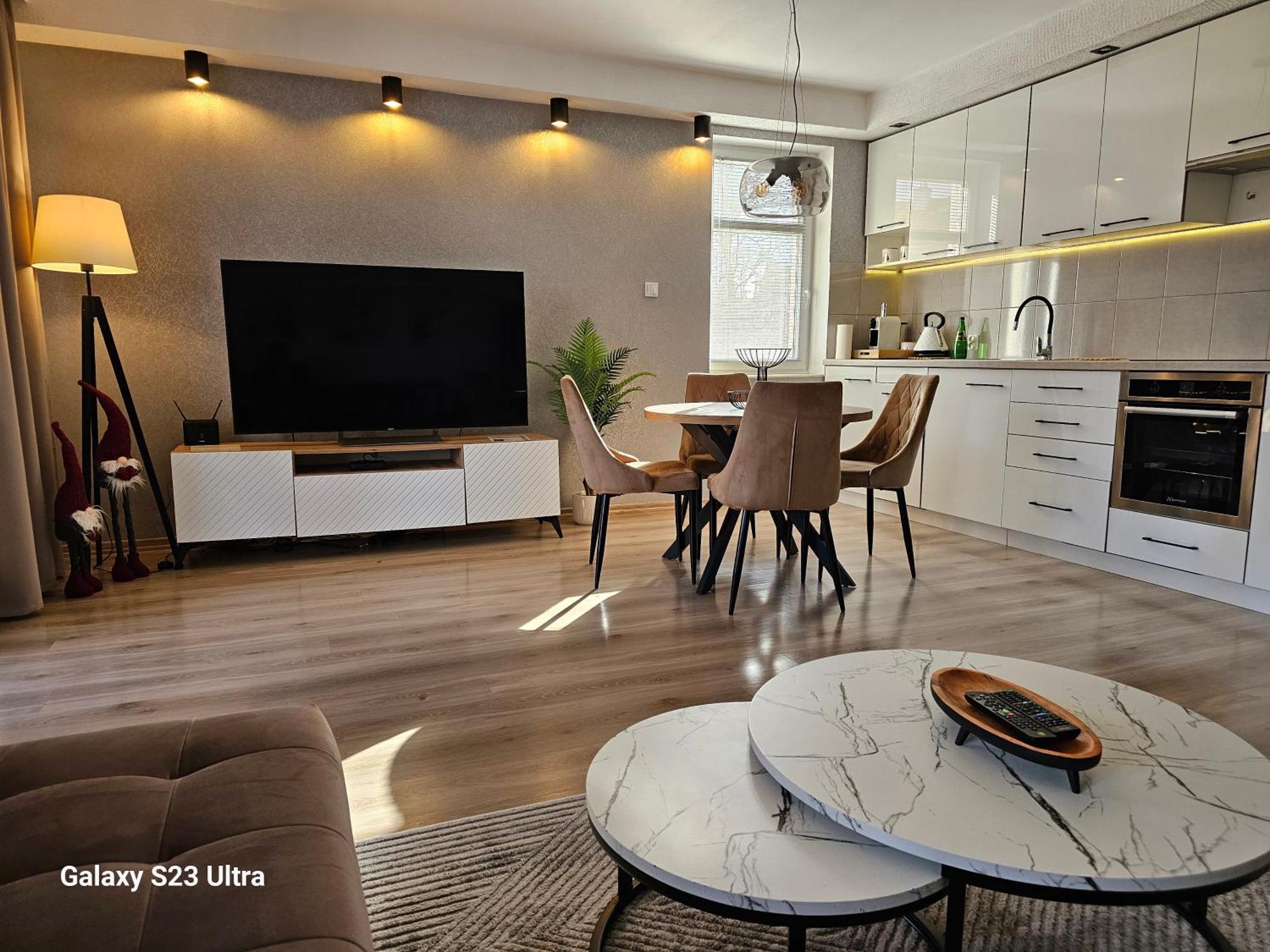 Apartament W Centrum Z Widokiem Na Jeziorko Kętrzyn Exterior foto