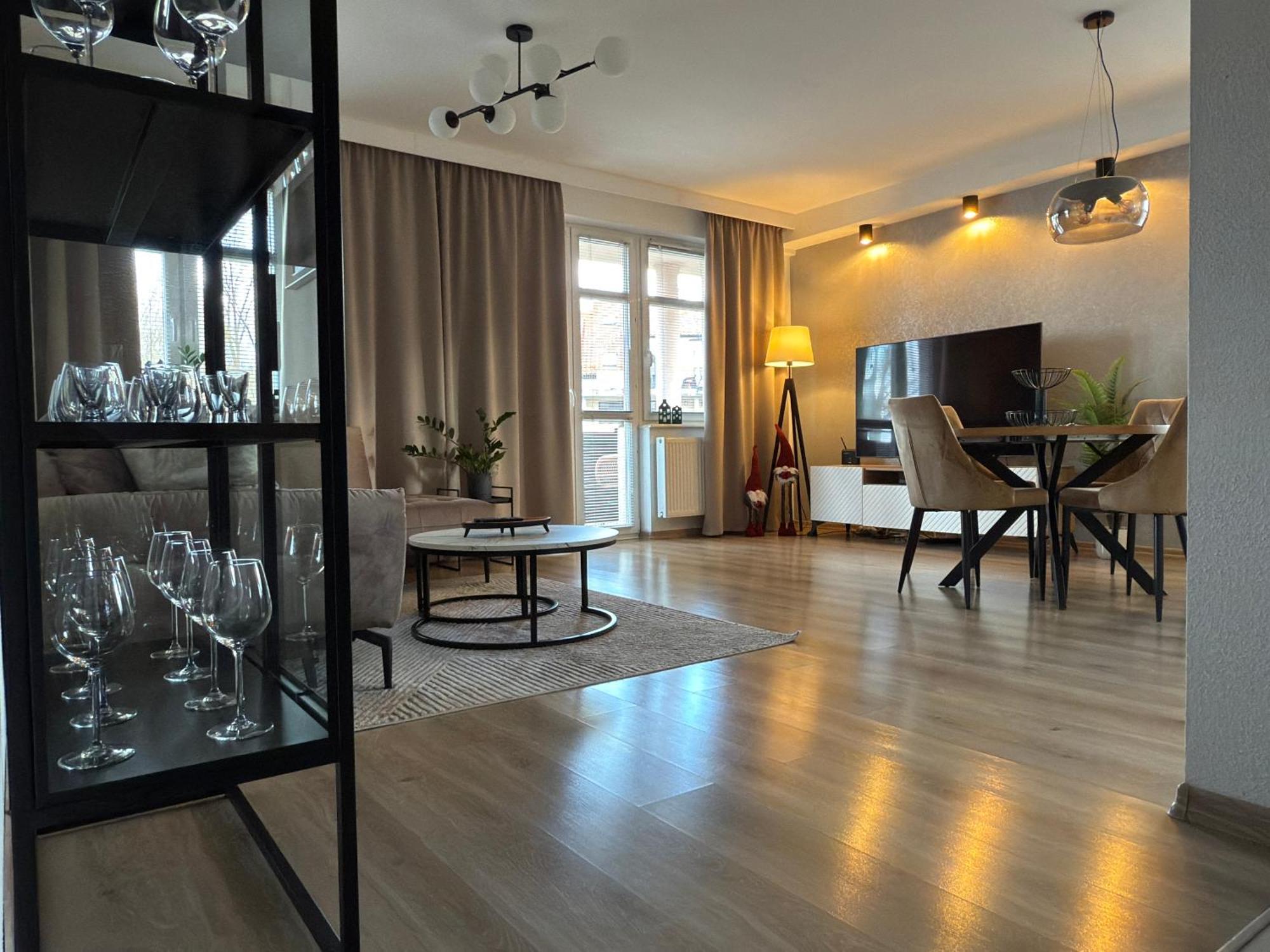 Apartament W Centrum Z Widokiem Na Jeziorko Kętrzyn Exterior foto